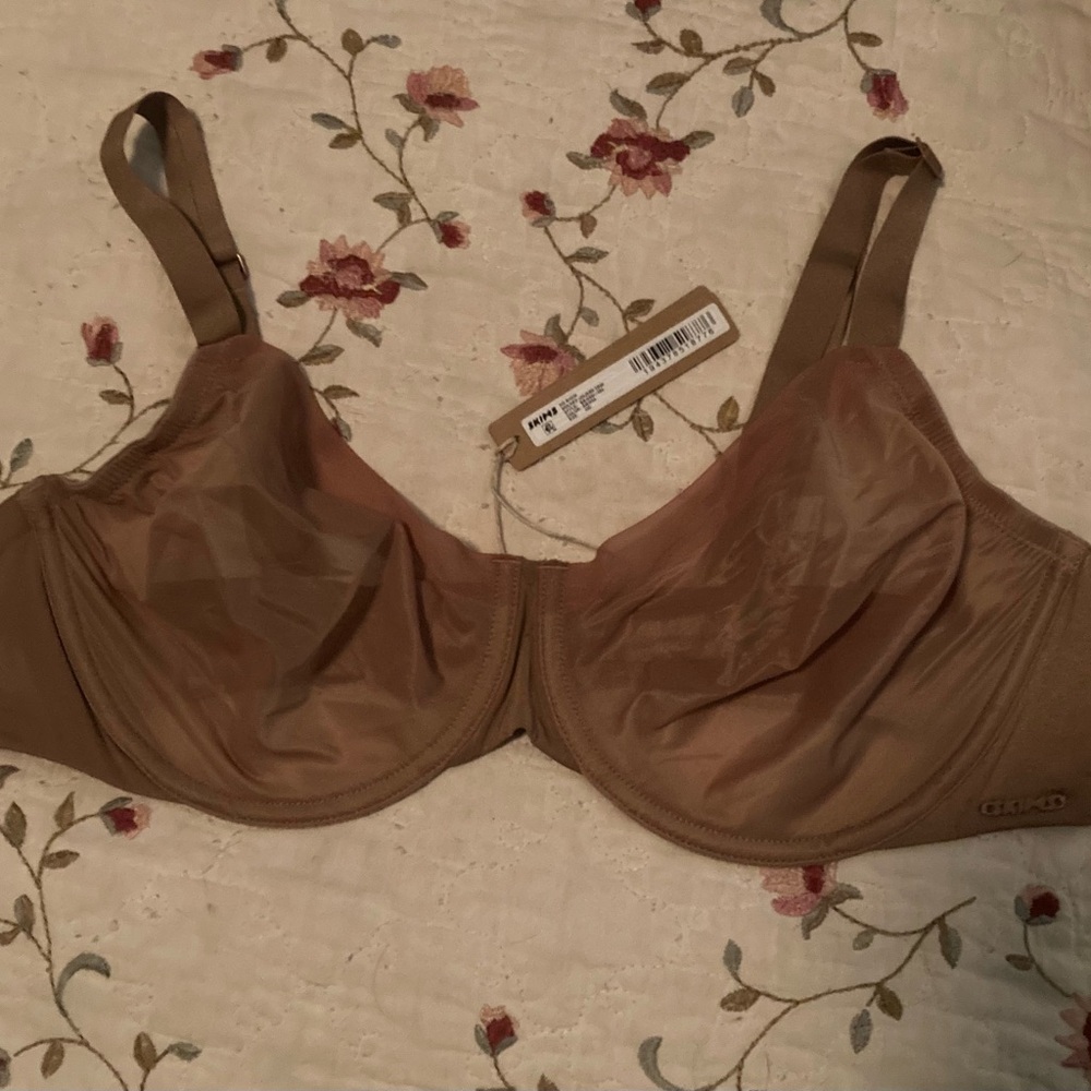 SKIMS Women's Tan Bra